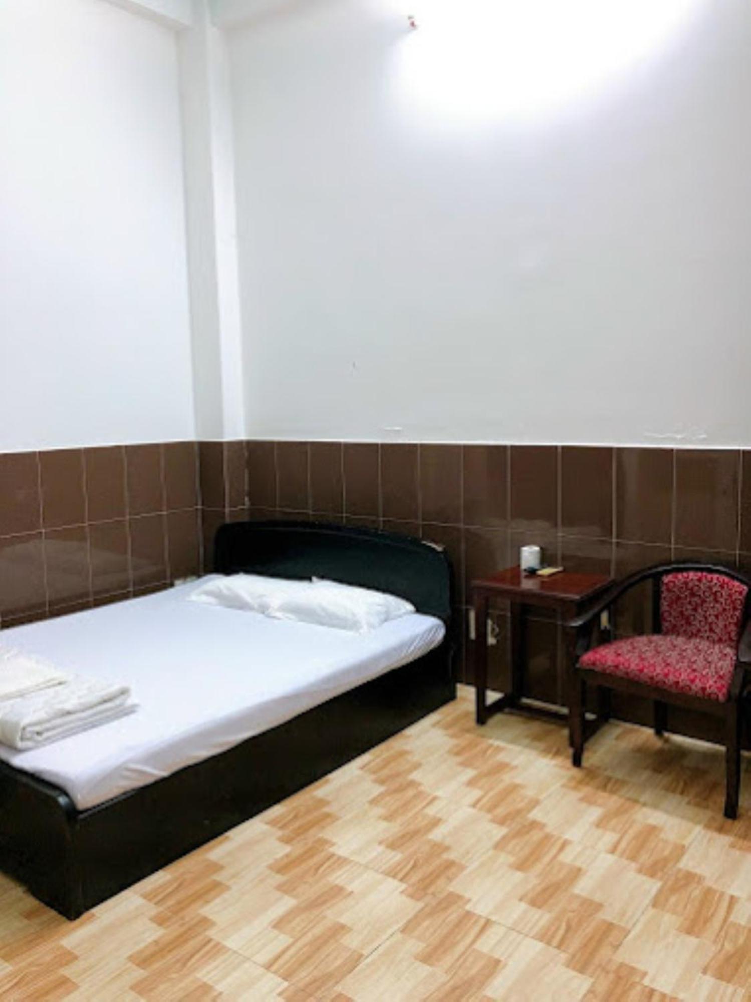 Kien An Hotel Can Tho Buitenkant foto